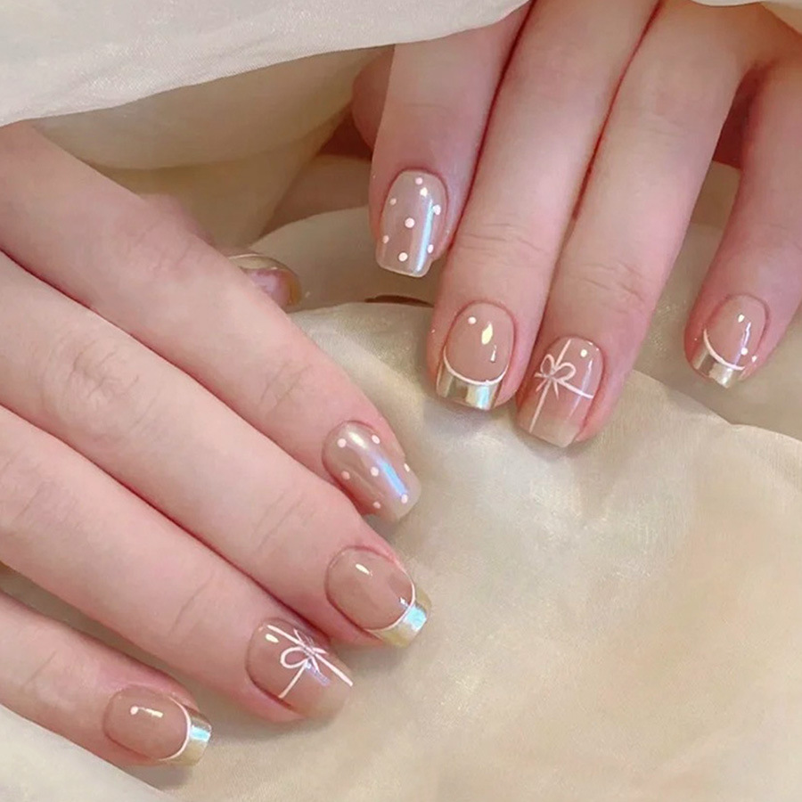 Nail Art Red - Kurze, quadratische Kunstnägel für Frauen und